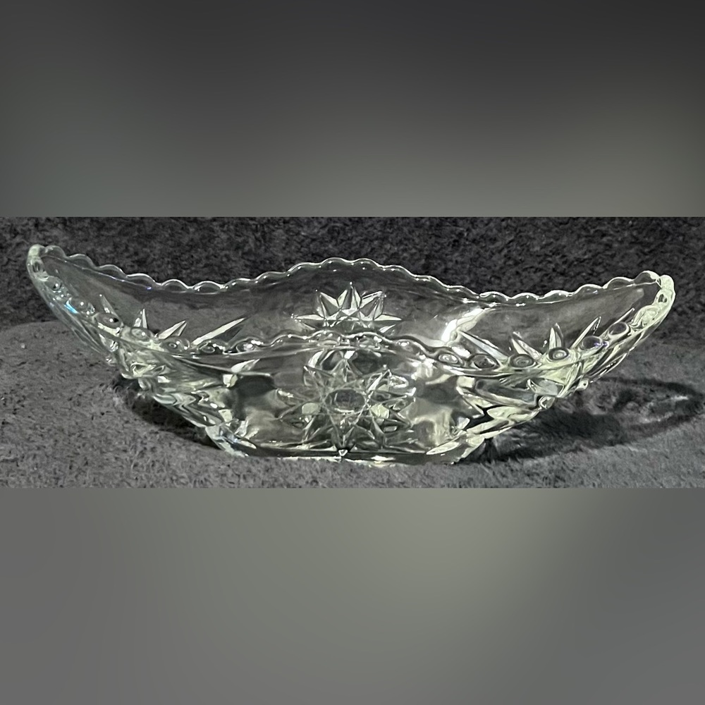 Vintage Anchor Hocking Early American Prescut Glass Serving Boat.